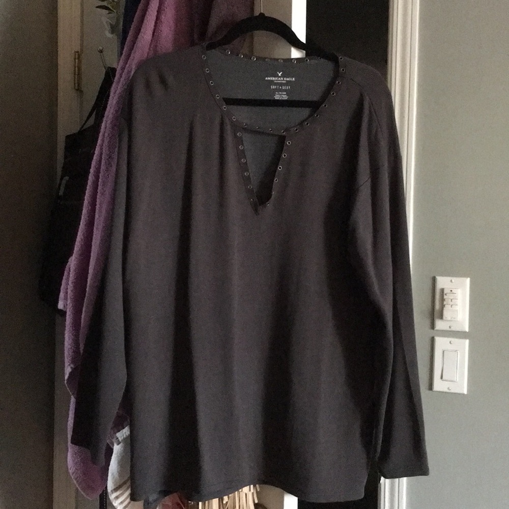 *Never Worn* American Eagle Top